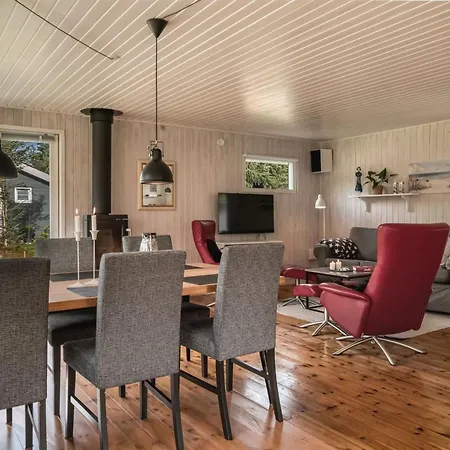 Bosse - From The Sea By Interhome Hals